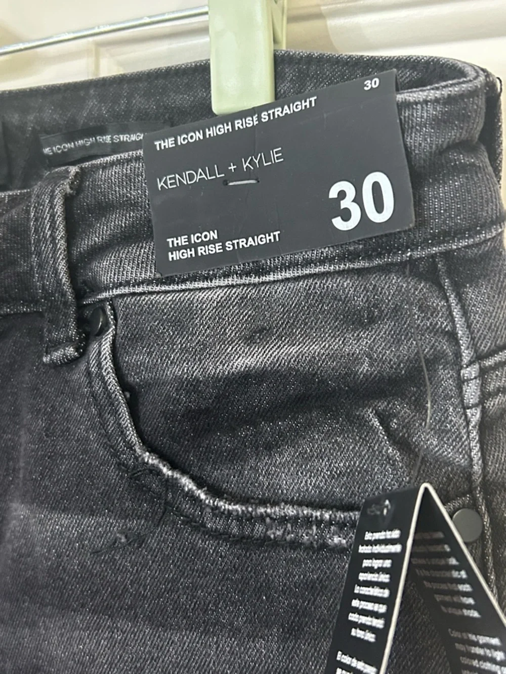 Kendall + Kylie Women's The Icon High Rise Straight sz 30 Black Denim Distressed - Picture 3 of 11